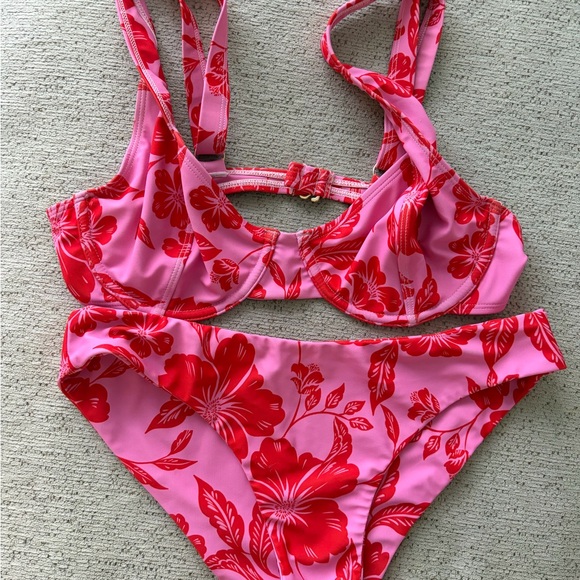 Kulani Kinis Other - Kulani Kinis Pink & Red “Little Lovebug” Floral Underwire Bralette Bikini